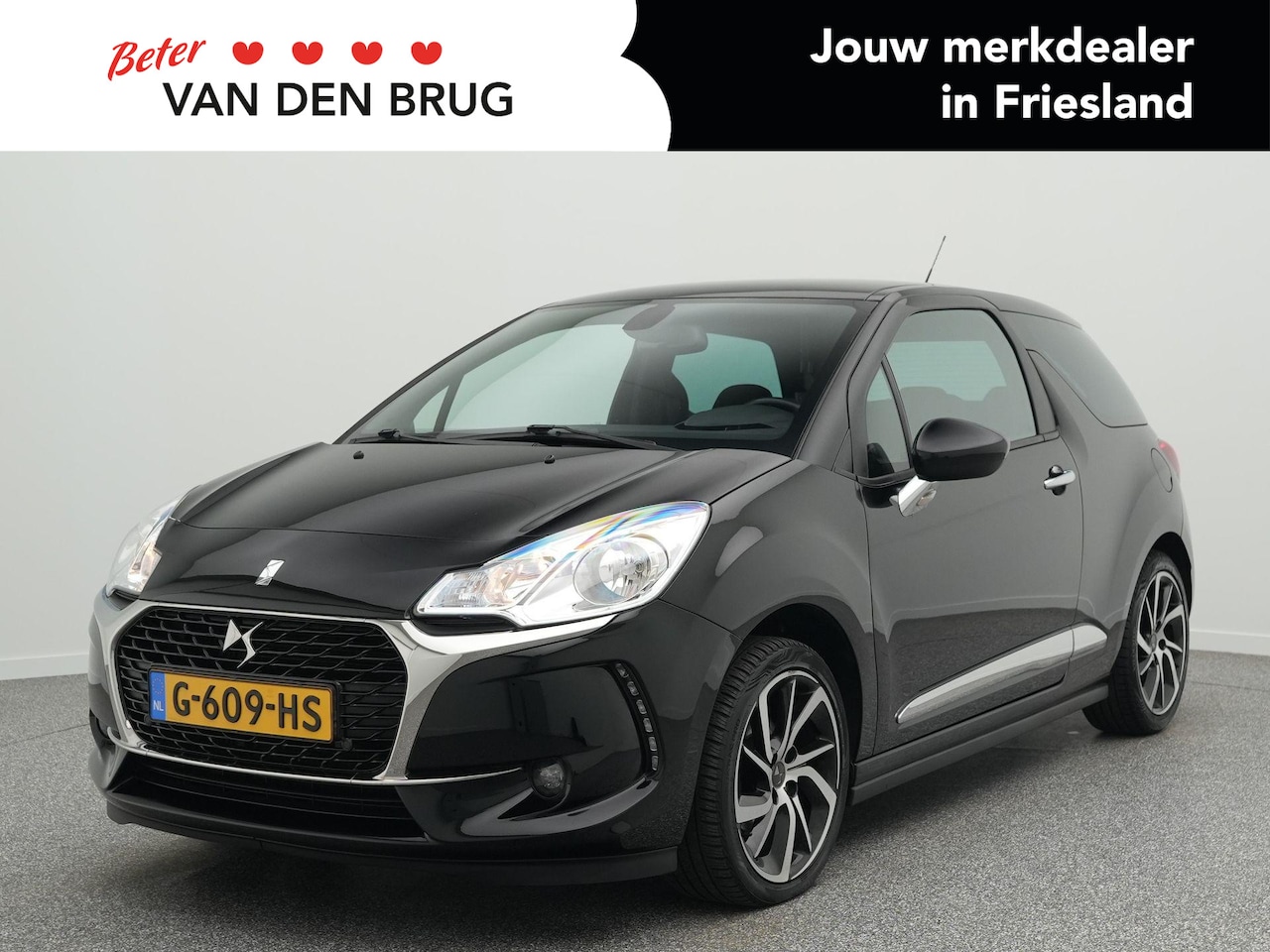 DS 3 - 1.2 PureTech Connected Chic AUTOMAAT | Trekhaak | Achteruitrijcamera | Cruise Control | Ap - AutoWereld.nl