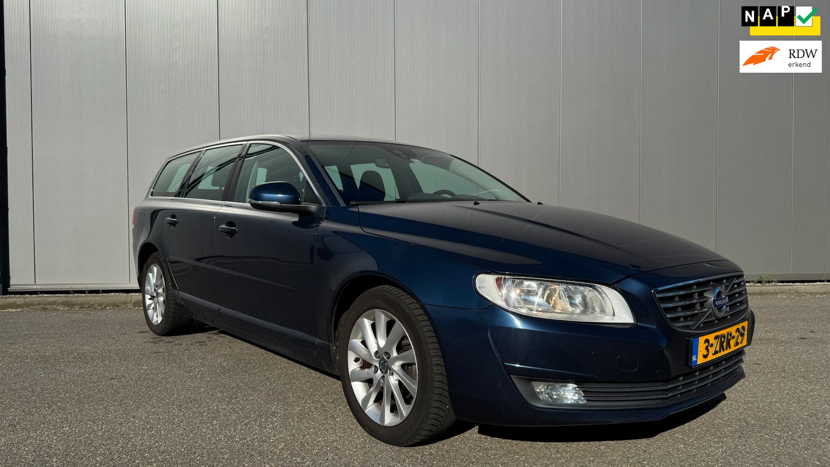 Volvo V70 - 2.0 D4 Momentum leder navi clima enz. - AutoWereld.nl