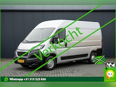 Peugeot Boxer - 330 2.2 BlueHDi 120 L2H2 Premium | Camera | Cruise | Navi | Airco | Trekhaak