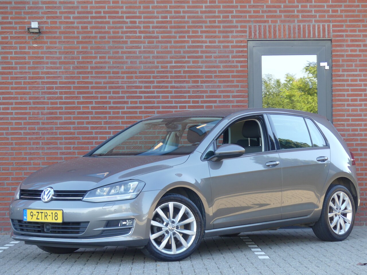 Volkswagen Golf - 1.4 TSI Highline 5Deurs Climate control/Navigatie/PDC - AutoWereld.nl