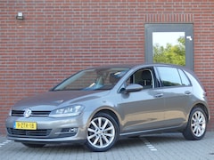 Volkswagen Golf - 1.4 TSI Highline 5Deurs Xenon/Climate control/Navigatie/PDC