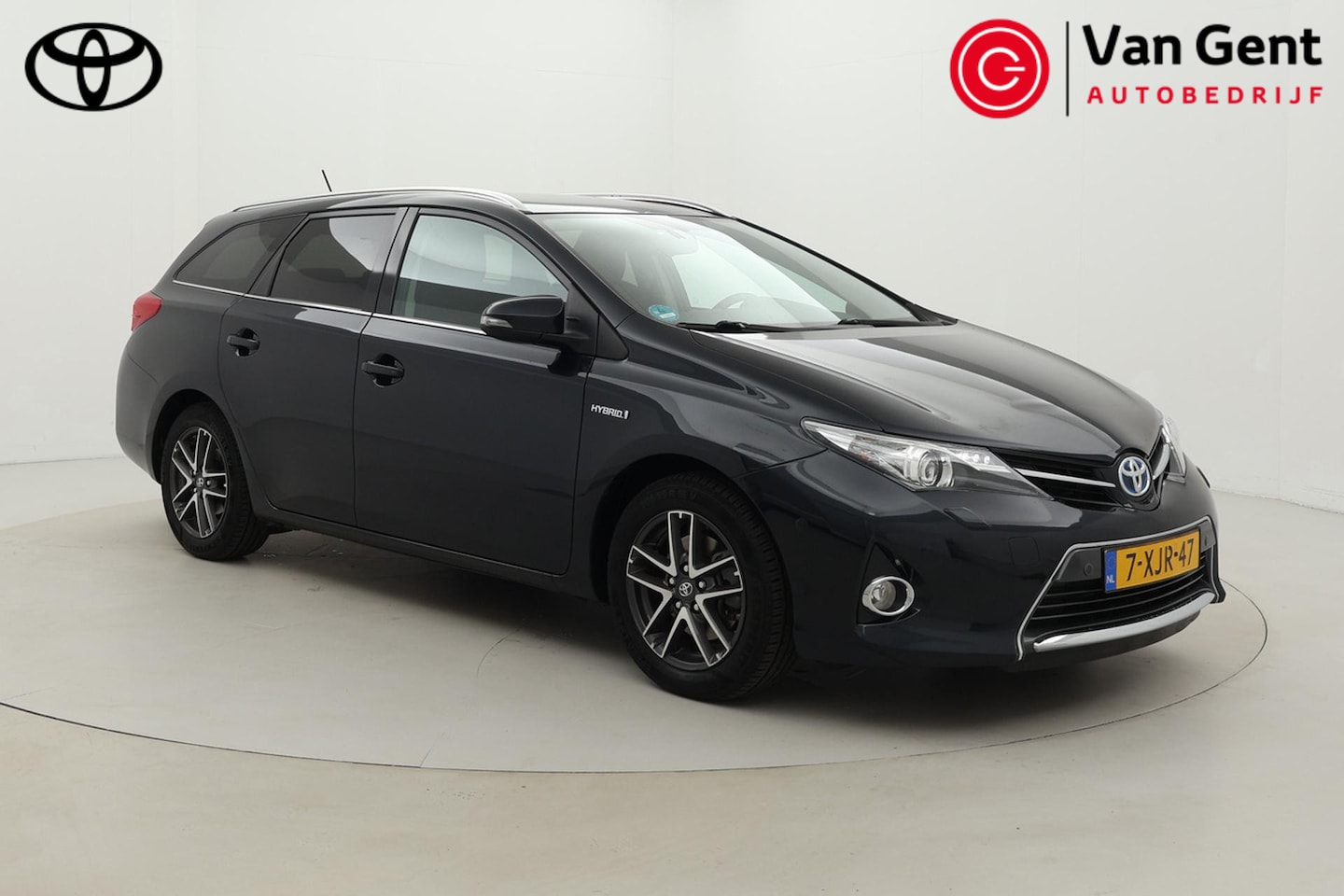 Toyota Auris Touring Sports - 1.8 Hybrid Lease Plus | Panoramadak | Trekhaak | Navigatie | Stoelverwarming | Parkeersens - AutoWereld.nl