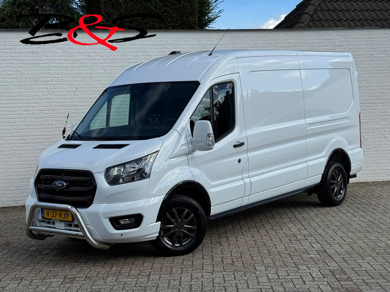 Ford Transit - 350 2.0 TDCI L3H2 Automaat Trekhaak Webasto Chauffeursstoel Cruise Camera Airco 3 Zits - AutoWereld.nl