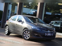 Opel Astra - 1.4 Turbo Blitz Navi
