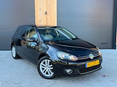Volkswagen Golf - 1.6 TDI Highline BlueMotion(bj2010)AUTOMAAT|CLIMA|NAVI