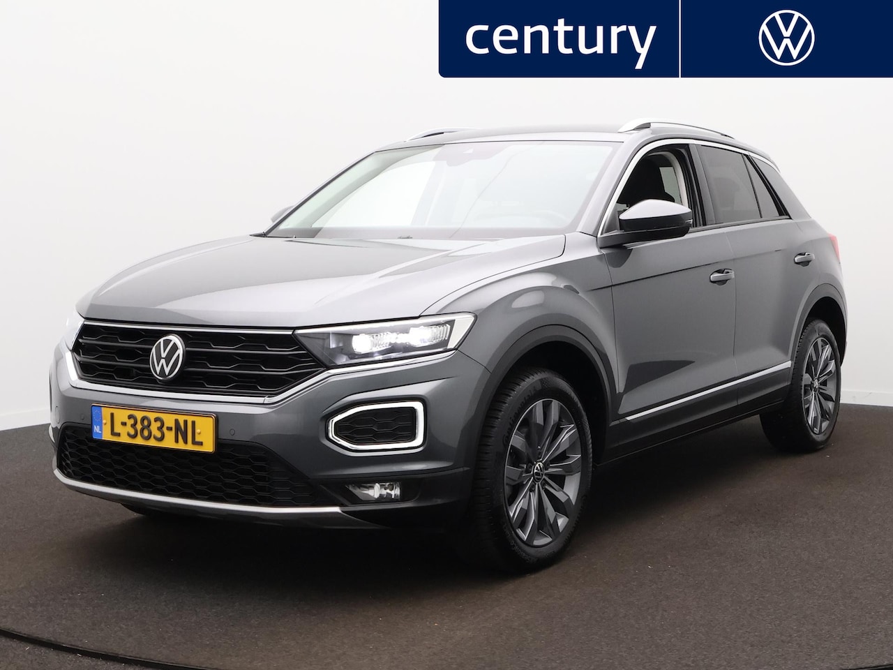 Volkswagen T-Roc - 1.5 TSI Sport Navigatie - Camera - Sportstoelen - 17 Inch - AutoWereld.nl