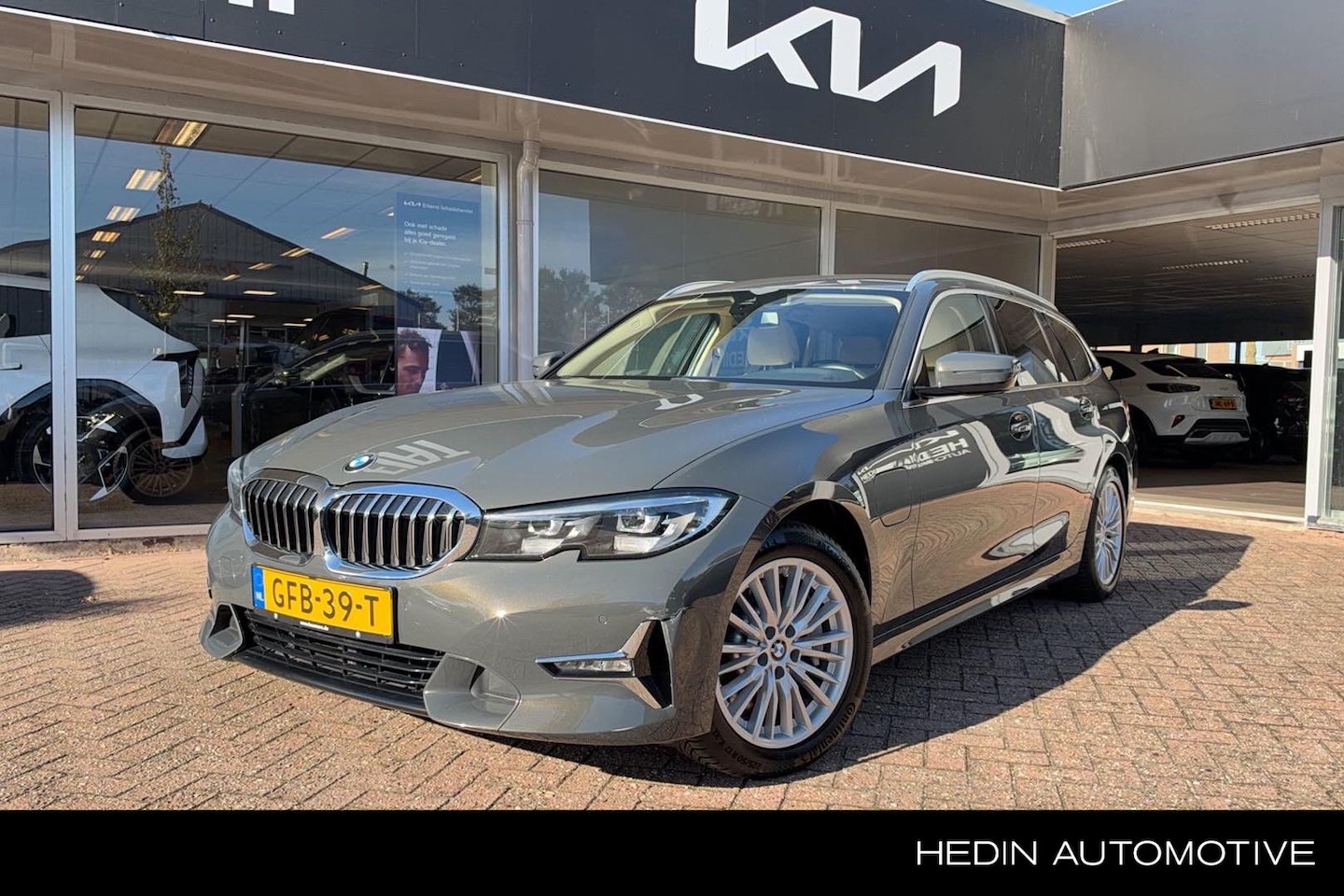 BMW 3-serie Touring - 330e High Executive 330e High Executive - AutoWereld.nl