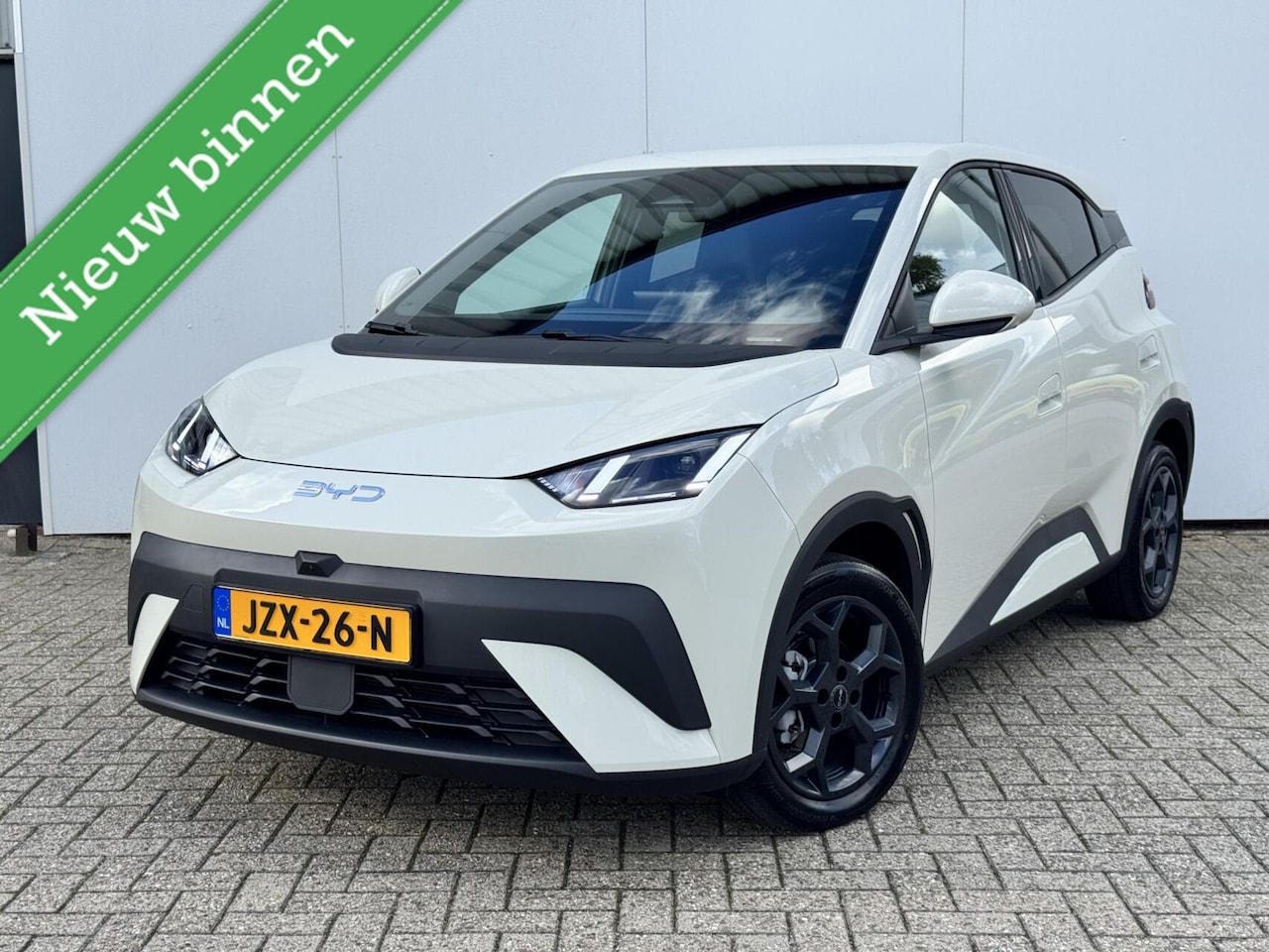BYD Dolphin Surf - Comfort 43 kWh - Luxe uitvoering met maar 5000km - AutoWereld.nl