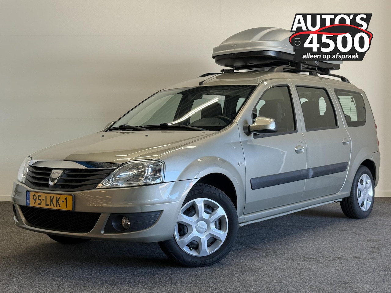 Dacia Logan MCV - 1.6 Lauréate 7p. Airco! Dakkoffer! - AutoWereld.nl