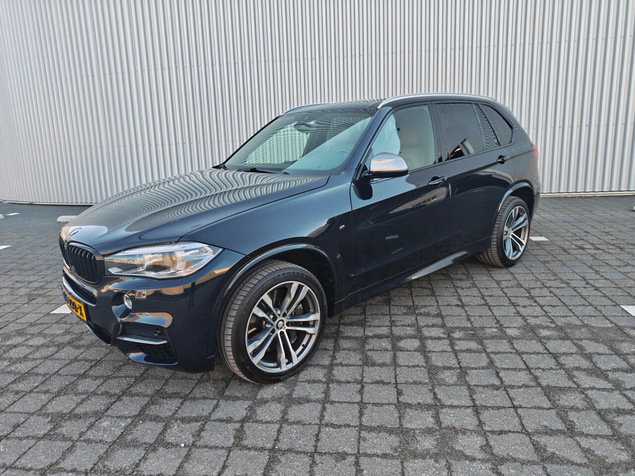 BMW X5 - M50d 7p 381PK Automaat, Panoramadak, Elektrische geheugenstoelen, Stoel verwarming,Camera - AutoWereld.nl