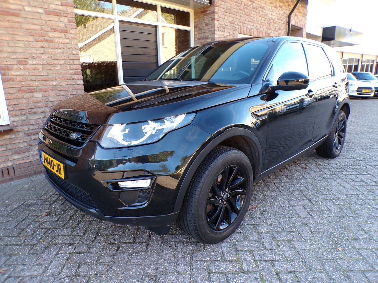 Land Rover Discovery Sport - 2.0 TD4 HSE 2.0 TD4 HSE - AutoWereld.nl