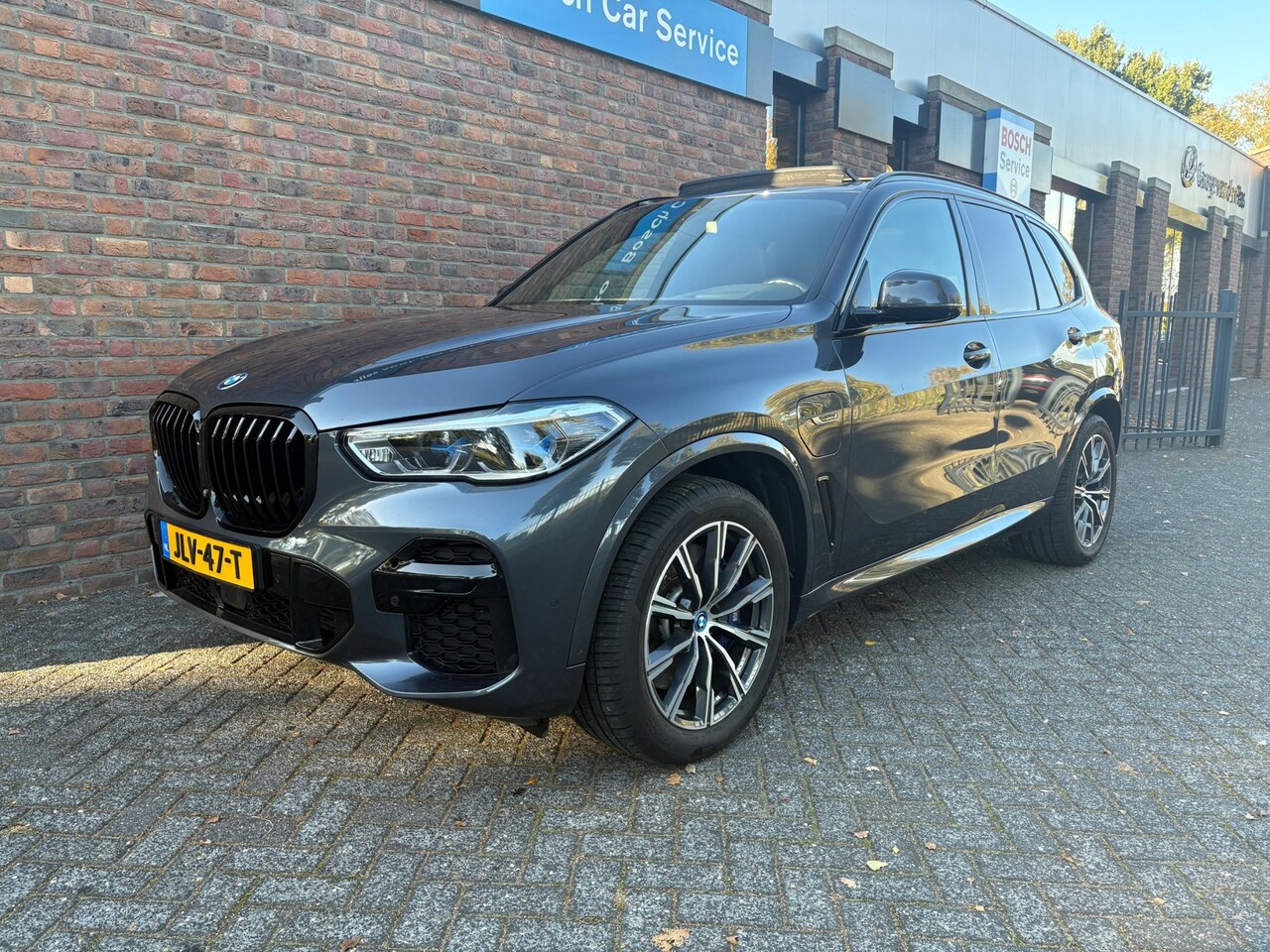 BMW X5 - XDrive45e High Executive|M-sport|Skylounge|Trekhaak|360 Camera - AutoWereld.nl