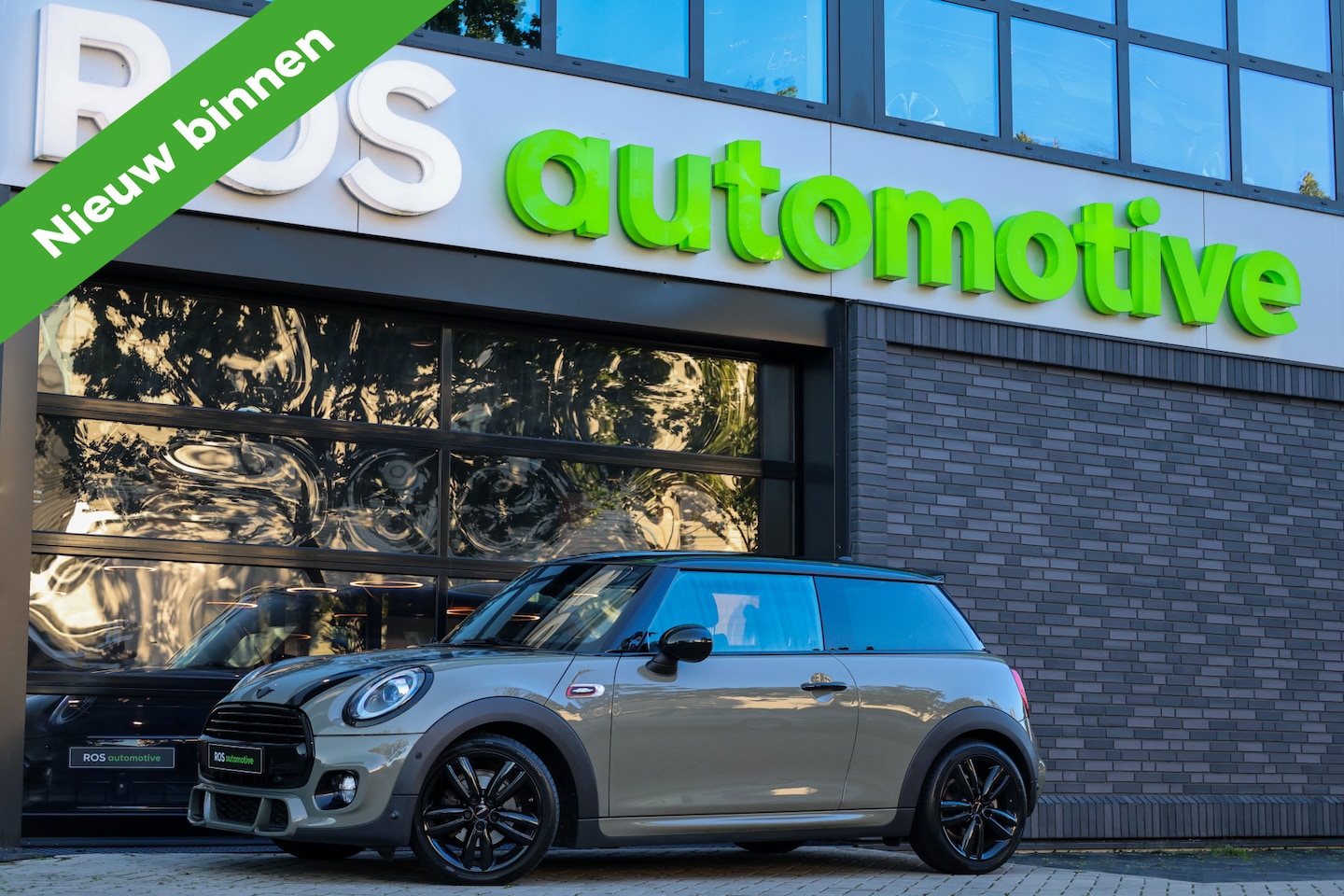 MINI 3-Deurs - 1.5 Cooper | NAP! | JCW | H/K | KEYLESS | CARPLAY | CRUISE | - AutoWereld.nl