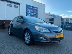 Opel Astra - 1.4 Selection