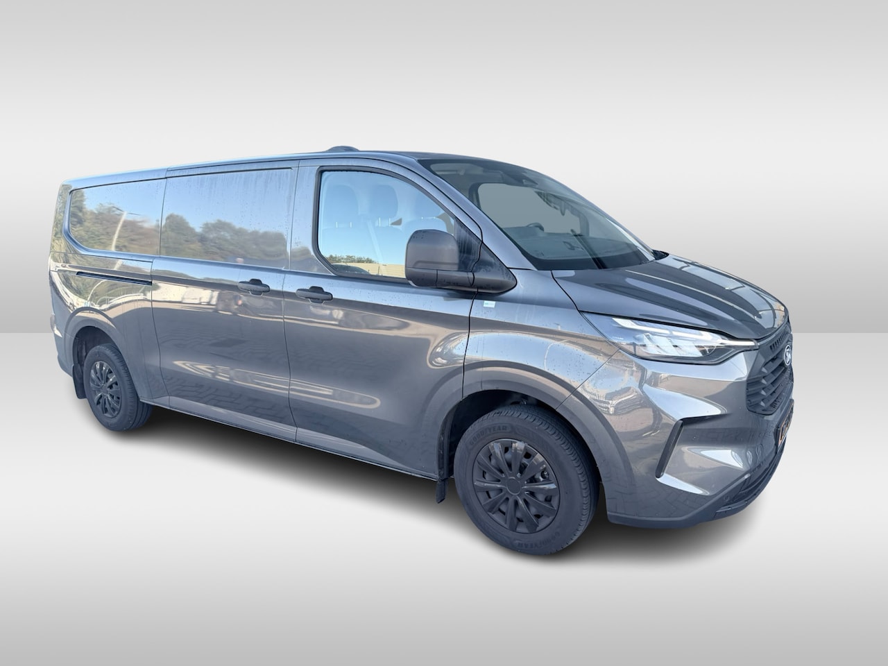 Ford Transit Custom - 2.0 TDci 136pk L2 H1 Trend Navigatie Camera Trekhaak 2x Schuifdeur - AutoWereld.nl