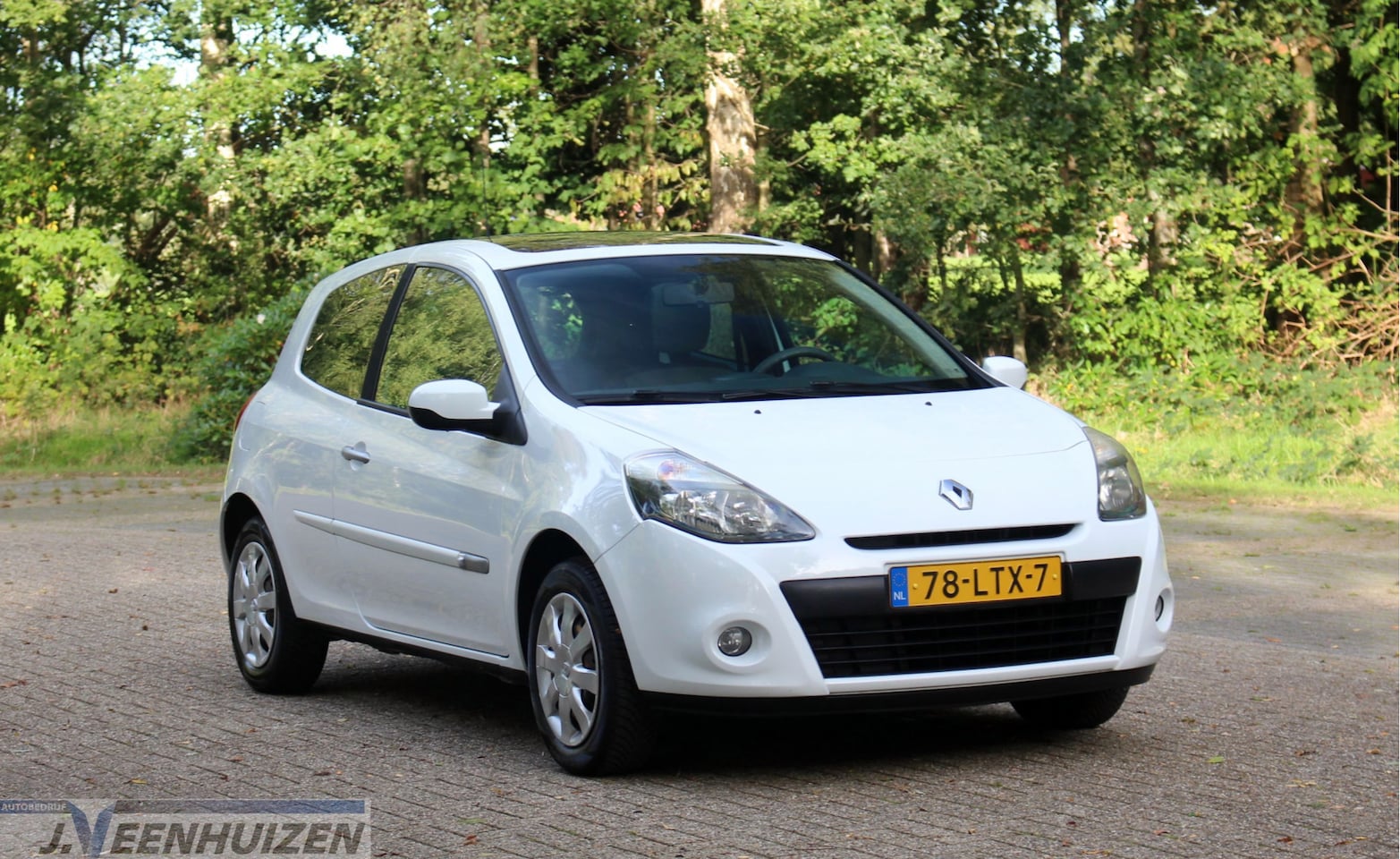 Renault Clio - 1.2 Authentique | 2010 |⭐Pano | ✅ Nwe APK! - AutoWereld.nl