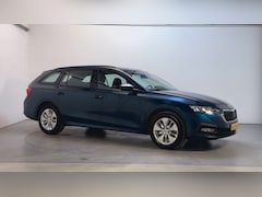 Skoda Octavia Combi - 1.0 e-TSI DSG Ambition Trekhaak Navigatie App-Connect DAB+