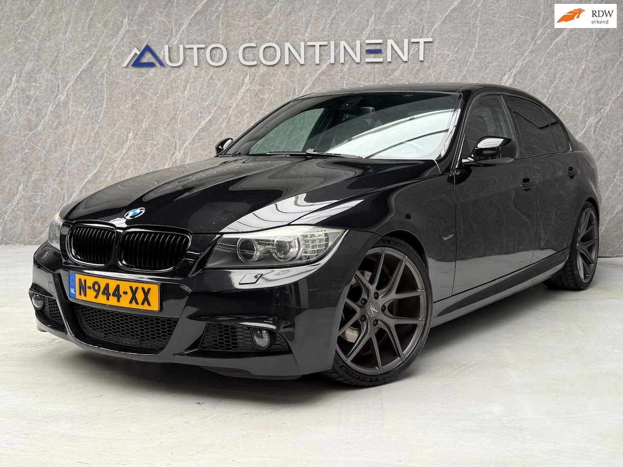 BMW 3-serie - 325i M-Pakket 218 PK APK / Onderhouden - AutoWereld.nl