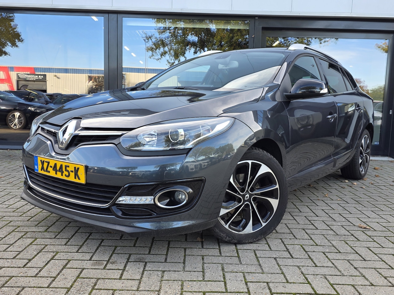 Renault Mégane Estate - 1.2 TCe Bose automaat + PANO DAK + LM VELGEN + ALCANTARA + NAVI - AutoWereld.nl