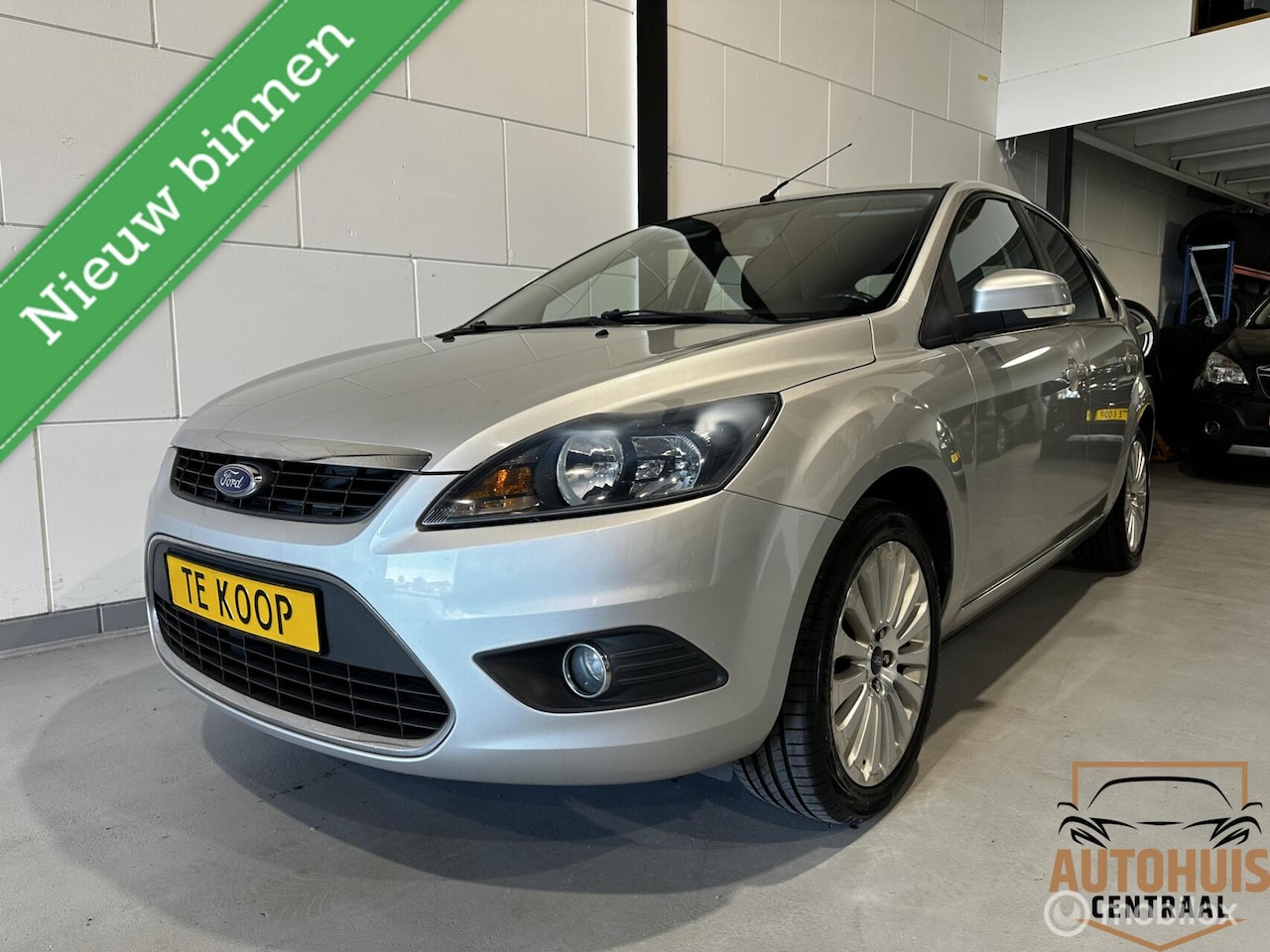 Ford Focus - 1.6 Titanium*NwAPK*APP-carplay*NwBanden*Airco - AutoWereld.nl