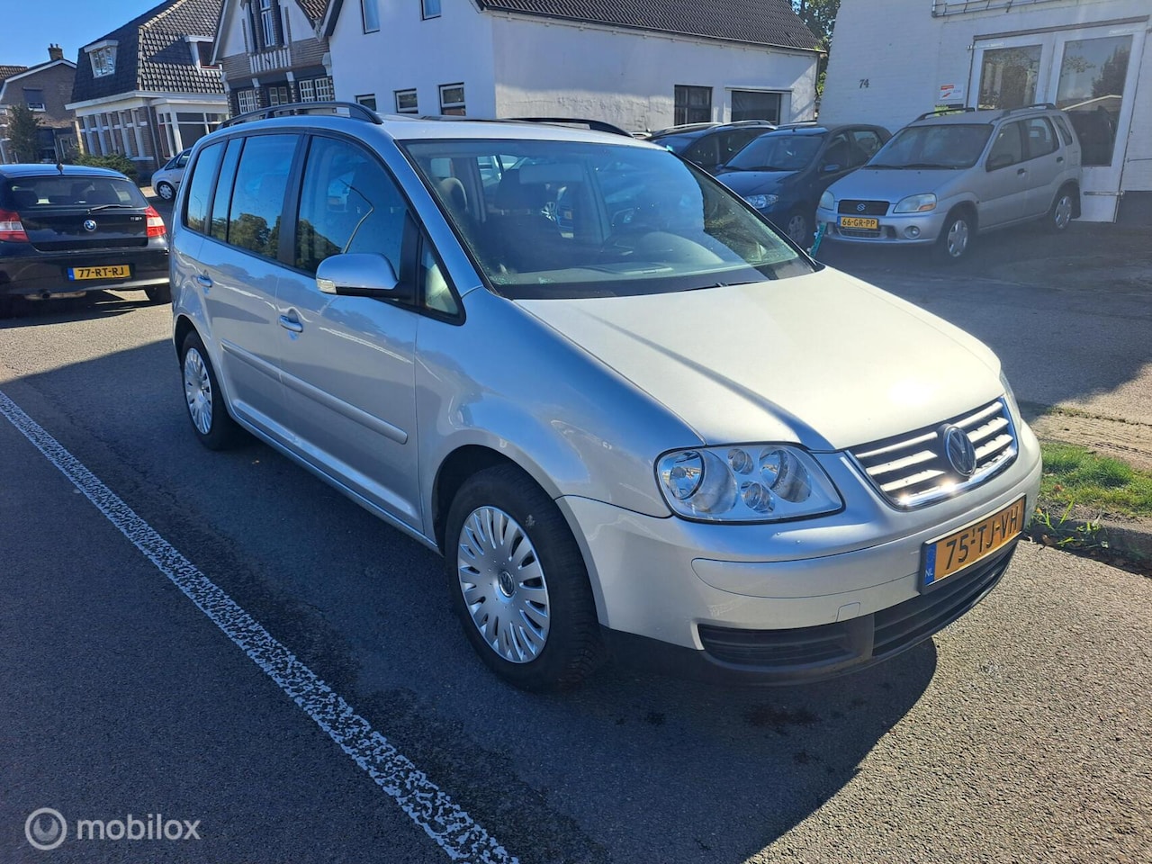 Volkswagen Touran - 2.0-16V FSI automaat - AutoWereld.nl