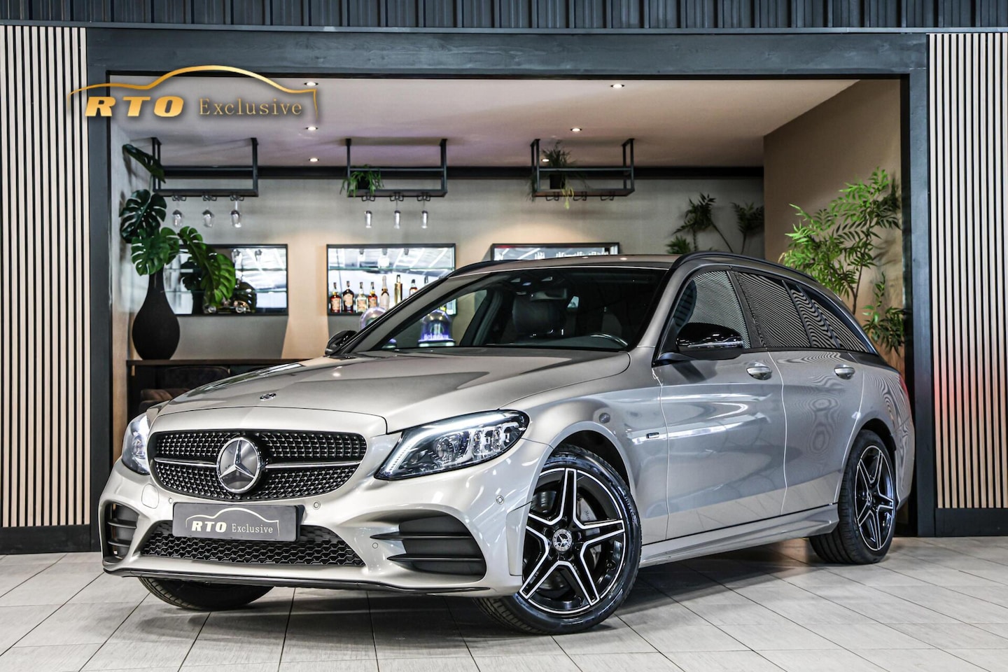Mercedes-Benz C-klasse Estate - 300 e Business Solution AMG|Carplay|Trekhaak|Camera| - AutoWereld.nl