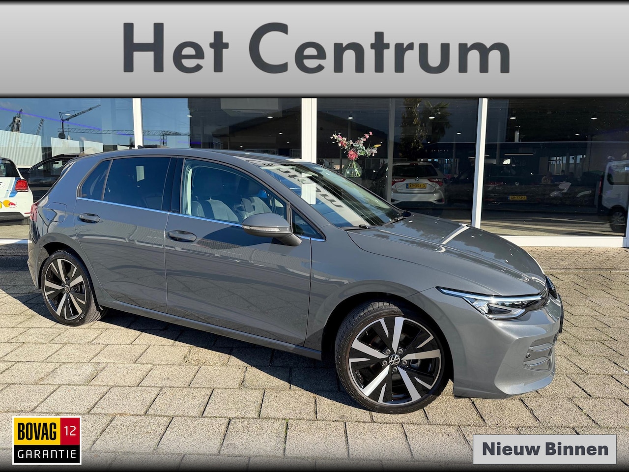 Volkswagen Golf - 1.5 eTSI Life Edition HUD - Elec verst. stoel - Navi- Carplay - Stuurverwarming - AutoWereld.nl
