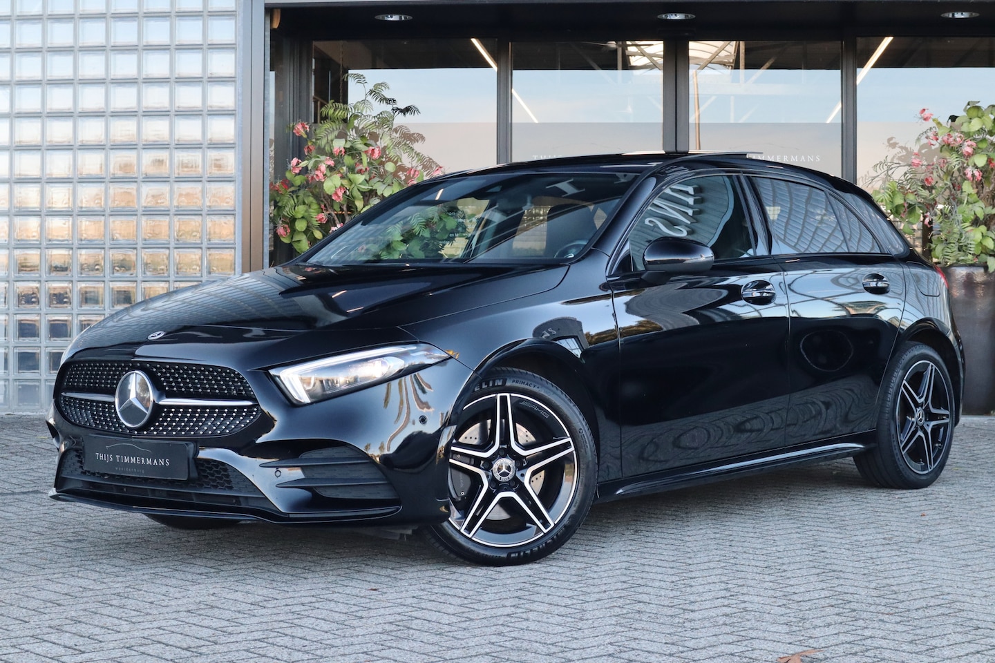 Mercedes-Benz A-klasse - 250 e AMG Line 250 e | AMG-Line, Burmester, Panoramadak, Multibeam LED, Standkachel, Stoelverwarming, Ach - AutoWereld.nl