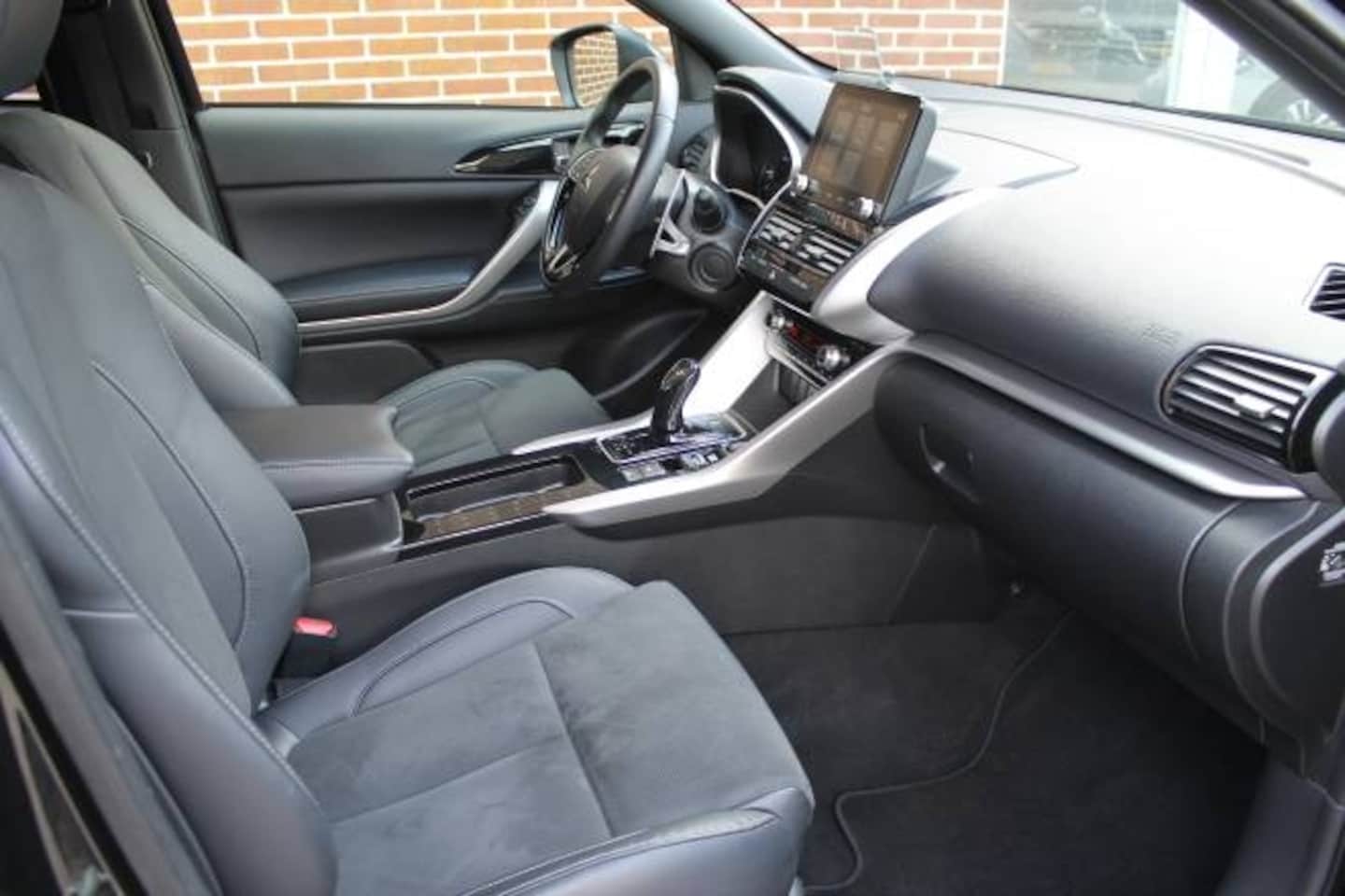 Mitsubishi Eclipse Cross - 2.4 PHEV Intense+ | RIJKLAAR | TREKHAAK