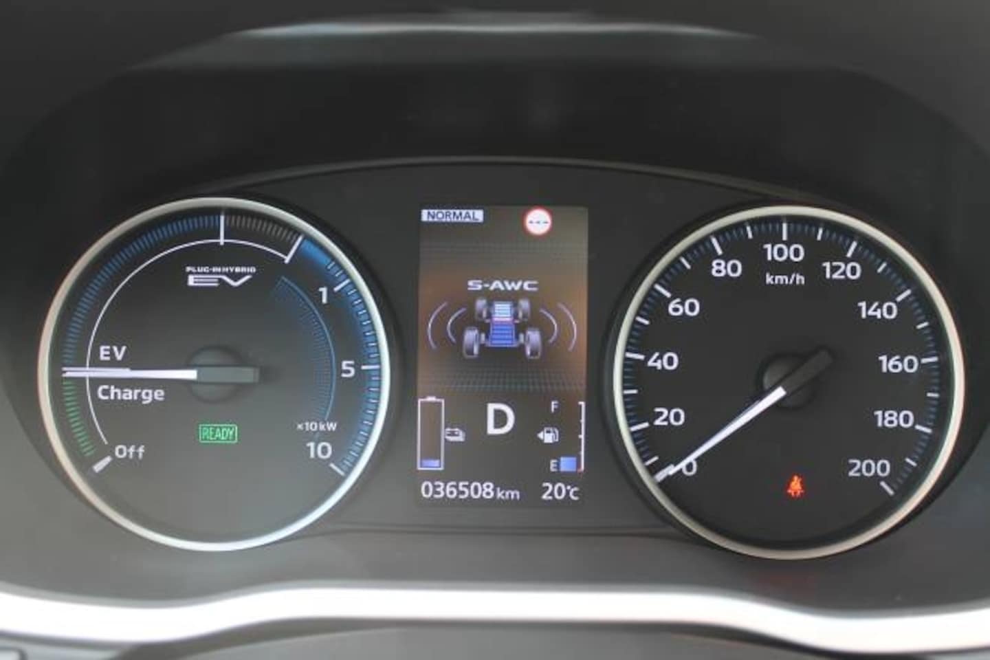 Mitsubishi Eclipse Cross - 2.4 PHEV Intense+ | RIJKLAAR | TREKHAAK