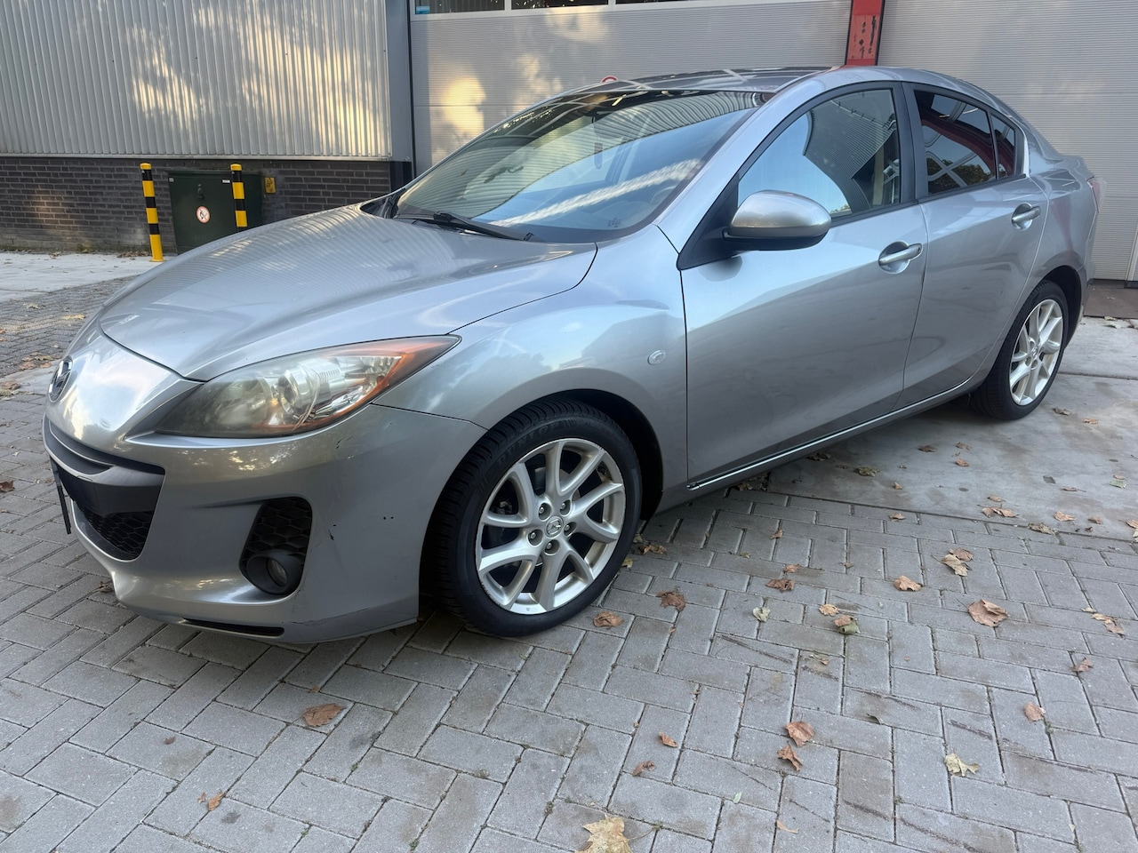 Mazda 3 - 1.6 CiTD Navigator 1.6 CiTD Navigator - AutoWereld.nl