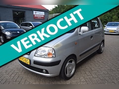 Hyundai Atos - 1.1i Dynamic Cool rondom gebruikerssporen, centrale deurvergrendeling werkt niet goed