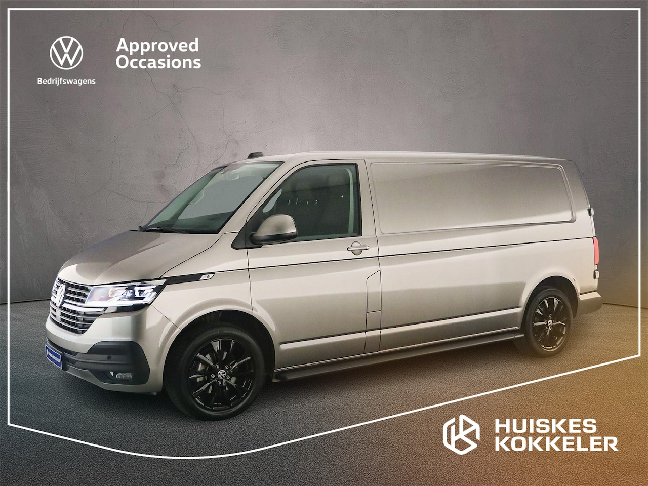 Volkswagen Transporter - 2.0 TDI L2H1 30 Highline Automaat | Sidebars | Leder | Navi dmv AppleCarplay/AndroidAuto | - AutoWereld.nl
