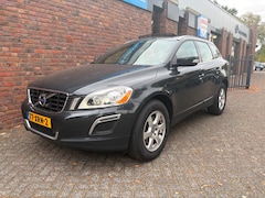 Volvo XC60 - 2.0 T5 Insciption|Panoramadak|Trekhaak|Leder|Camera