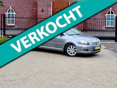 Toyota Avensis - 1.8 VVTi Luna / 1e Eigenaar / Dealer onderhouden / Nap / Airco / Trekhaak