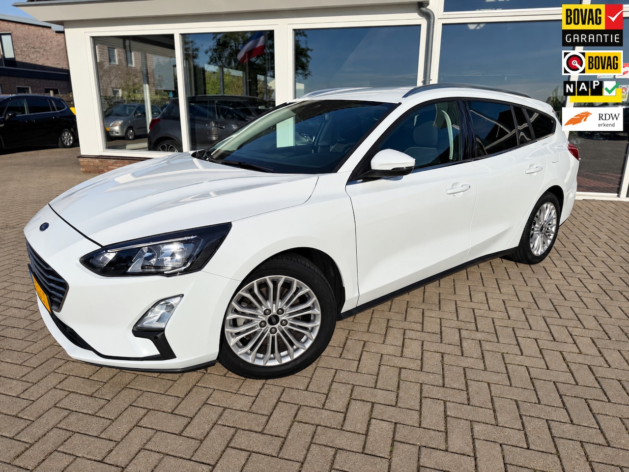 Ford Focus Wagon - 1.0 EcoBoost Hybrid Titanium X Business/ Carplay/ B&O/ Camera/ Led/ Stoel VW/ NAP - AutoWereld.nl