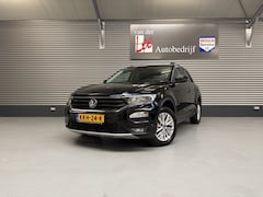 Volkswagen T-Roc - 1.0 TSI STYLE/CARPLAY/PDC/CAM/KEY-LESS/EL A KLEP/ENZ