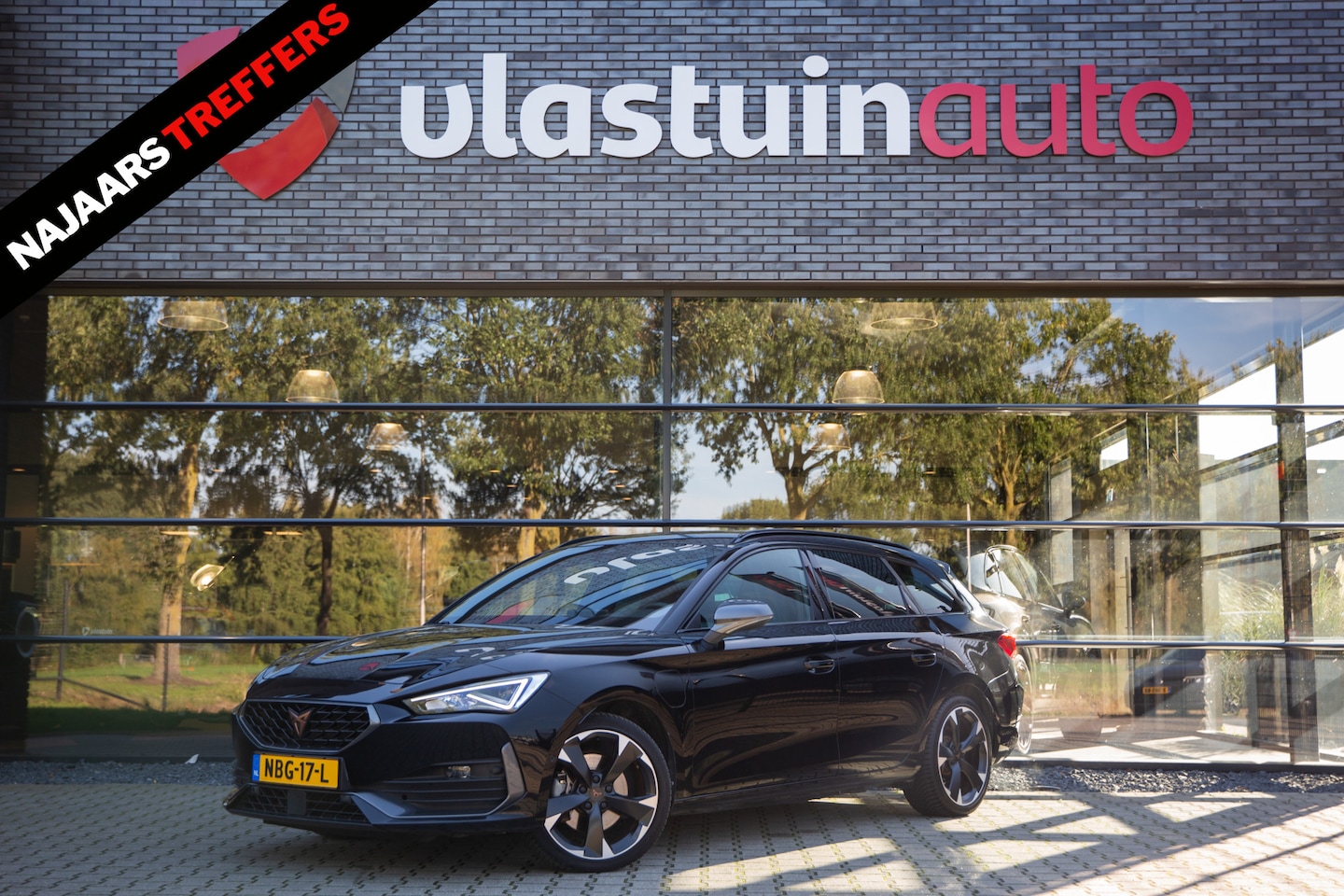CUPRA Leon Sportstourer - 1.4 e-Hybrid Business 1.4 e-Hybrid Business , Carplay, Adaptive cruise, Stuurverwarming, Achteruitrijcamera, - AutoWereld.nl