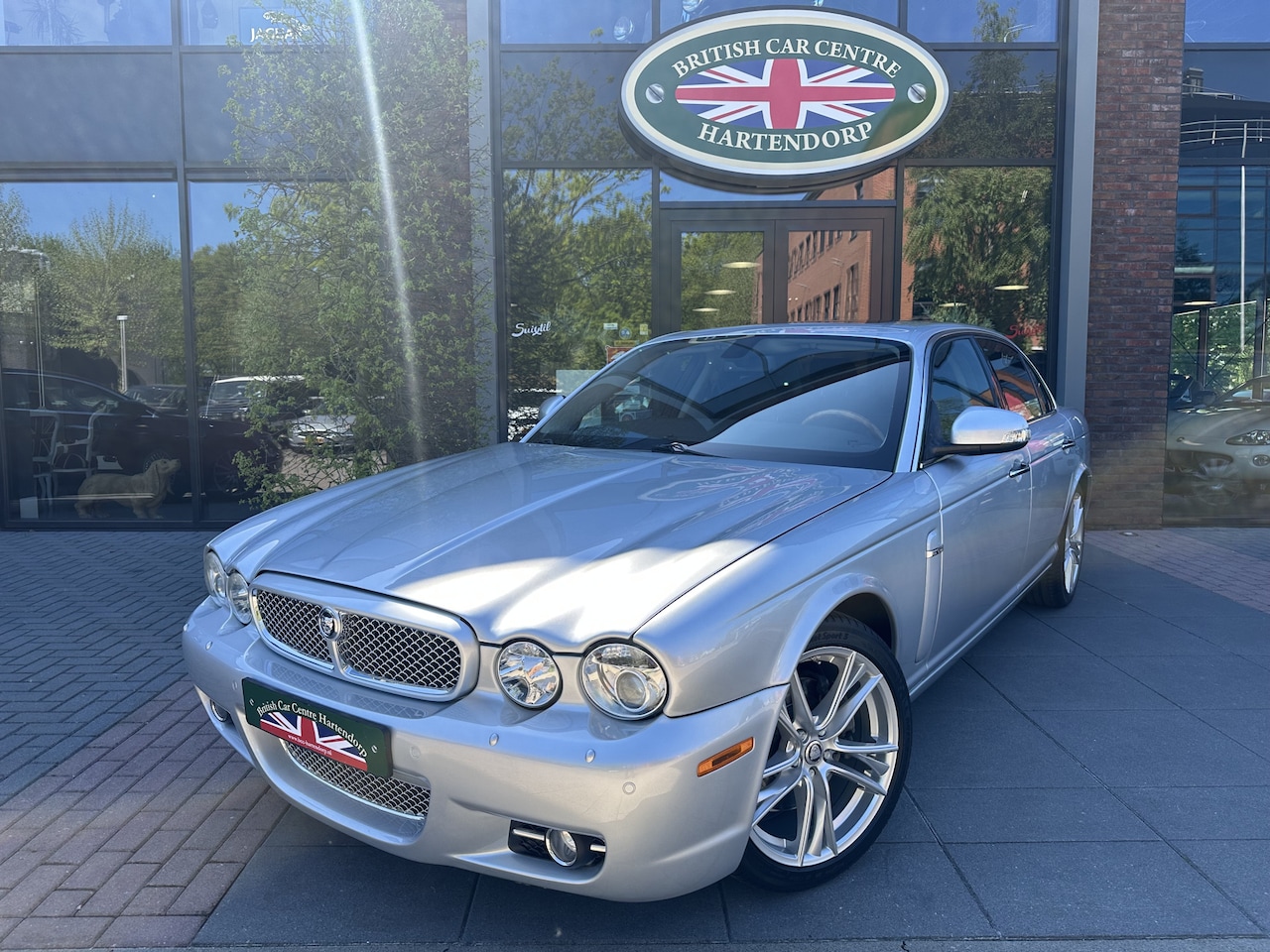 Jaguar XJ - 2.7D V6 Sovereign 2.7D V6 Sovereign - AutoWereld.nl
