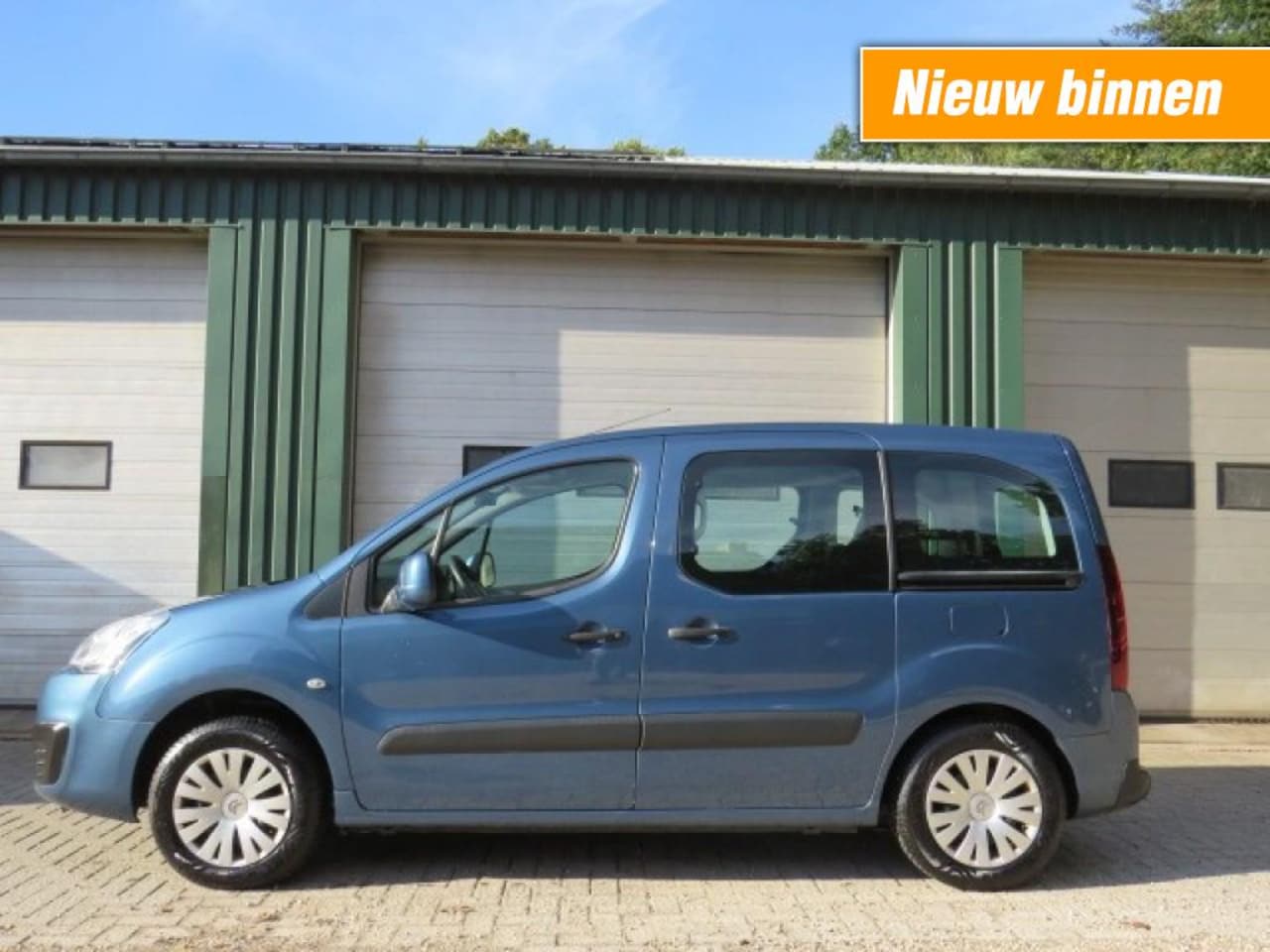 Citroën Berlingo - 1.2 PURETECH FEEL ROLSTOEL LIFT - AutoWereld.nl