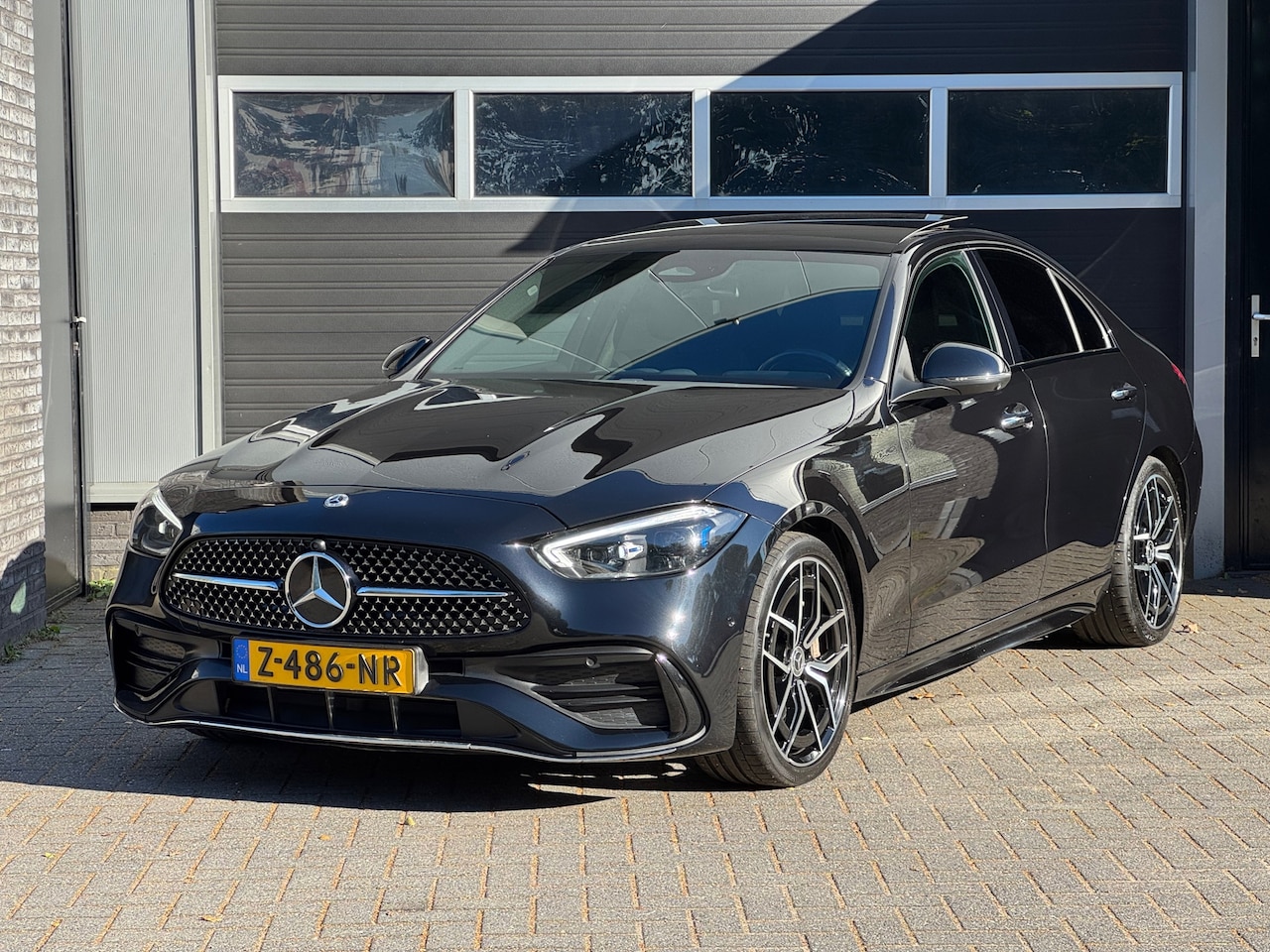 Mercedes-Benz C-klasse - 300 d AMG Line Pano, Massage / Memory Stoelen, Multibeam, 360 Camera, Keyless, Adaptive Cr - AutoWereld.nl