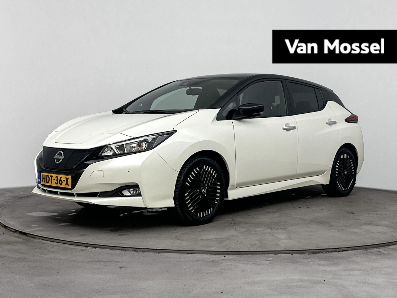 Nissan LEAF - N-Connecta 40 kWh 150PK | Navigatie | 360 Graden Camera | Adaptieve Cruise Control met Stu - AutoWereld.nl