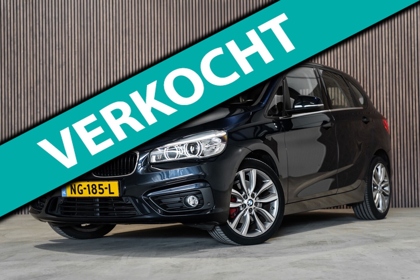 BMW 2-serie Active Tourer - 220i Leder PDC Automaat Stoelverwarming - AutoWereld.nl