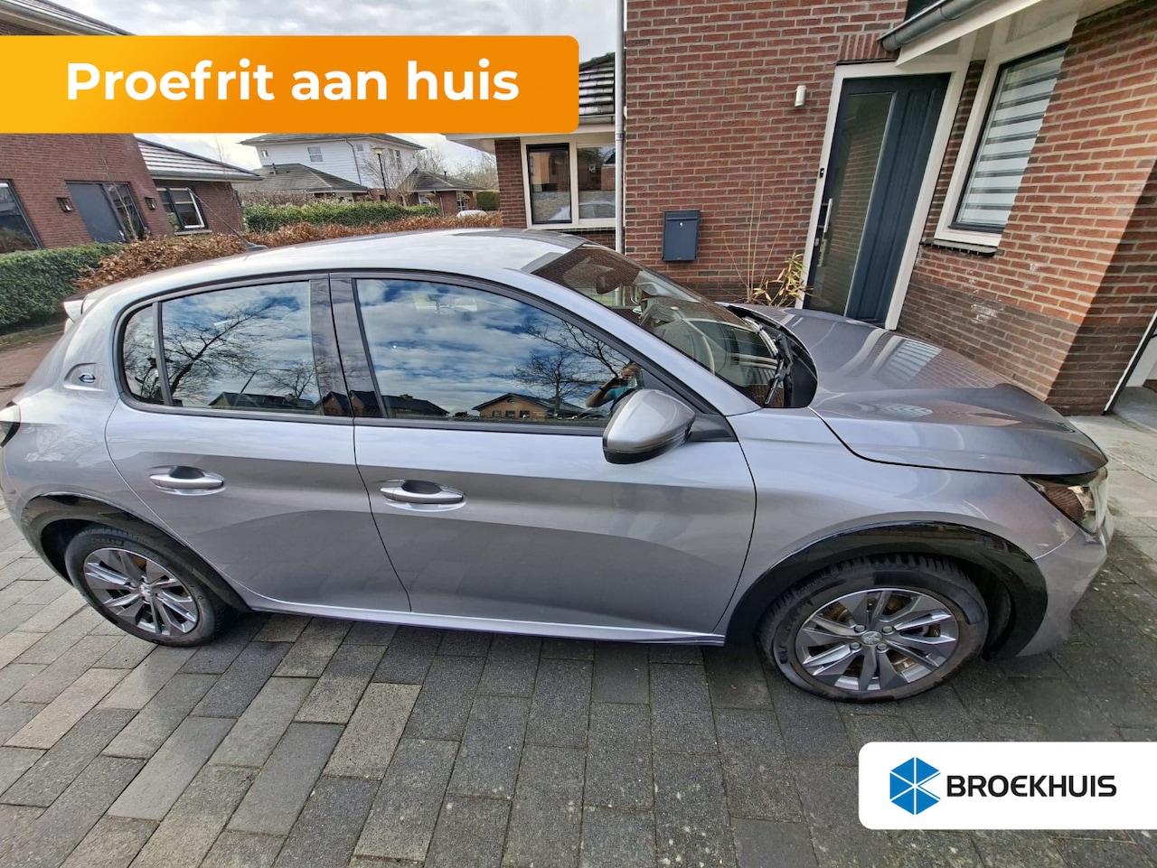 Peugeot e-208 - EV Allure 50 kWh Camera | Parkeersensoren Achter | Climate | Cruise | 16" Lichtmetaal | Ca - AutoWereld.nl