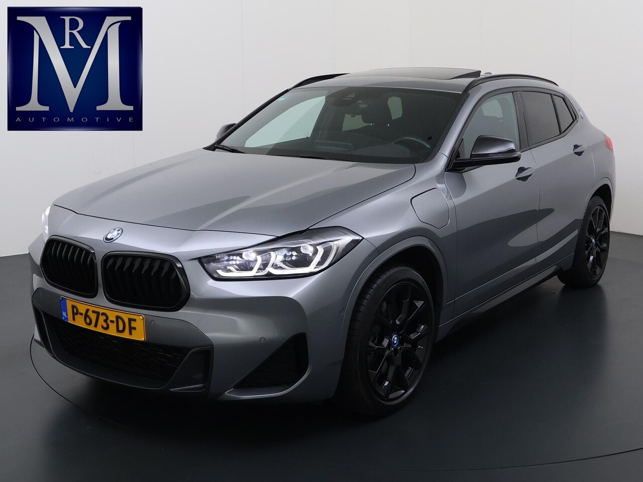 BMW X2 - xDrive25e M SPORT Business Edition Plus BOMVOL | PHEV| PANO| NAP| STOEL + STUURVERWARMING| - AutoWereld.nl