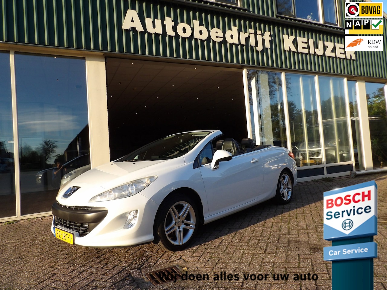 Peugeot 308 CC - 1.6 THP Premiere LEER-CLIMA-NAVI - AutoWereld.nl