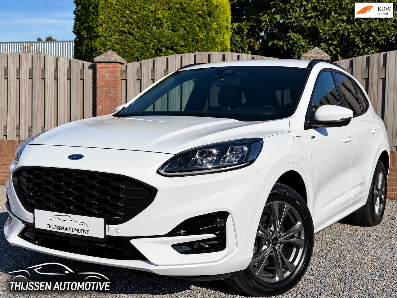 Ford Kuga - 2.5 PHEV ST-LINE X RIJKLAAR HALFLEER ALCANTARA B&O E-TREKHAAK P-CAMERA E-STOELEN APPLE CAR - AutoWereld.nl