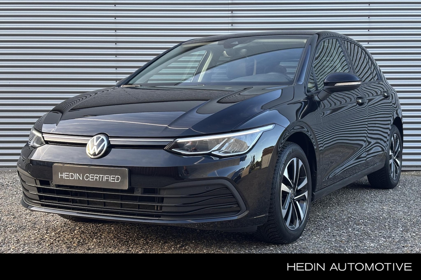 Volkswagen Golf - 1.0 TSI Life / Stoelverwarming / Stuurverwarming / Keyless Start / Navigatie / Apple Car P - AutoWereld.nl