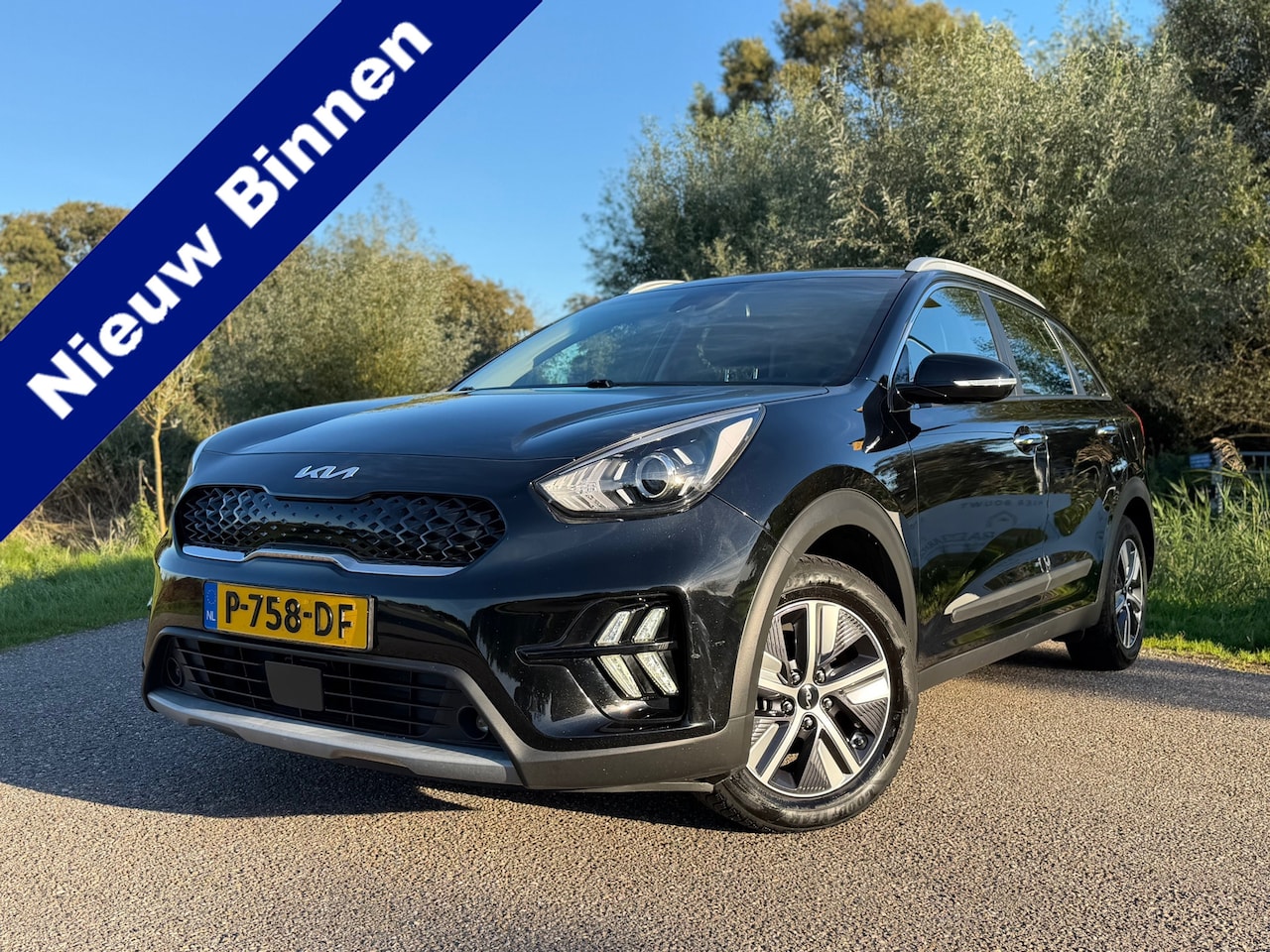Kia Niro - 1.6 GDi Hybrid DynamicLine / Incl. BTW / Dealer onderhouden / NL Auto / Automaat / Navigat - AutoWereld.nl