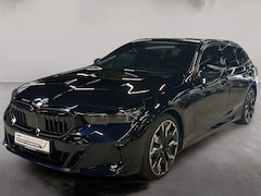 BMW 5-serie Touring - 550e xDrive M-SPORT Pro * PANO, BRUIN LEDER, TREKH, 21-inch LMV, ADAPT. M-ONDERST. * 1e EI